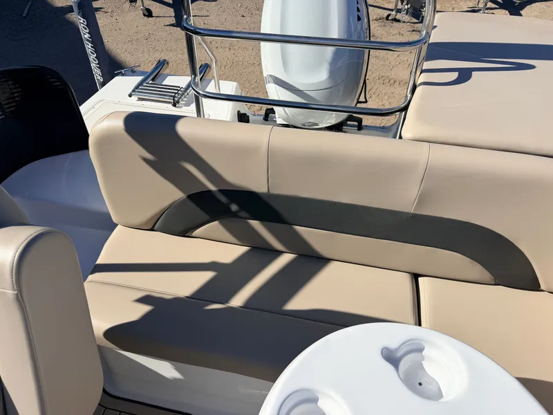 Slide: The Image of Interior of a 2021 Hurricane Fun Deck 198 boat with Suzuki engine. - 40