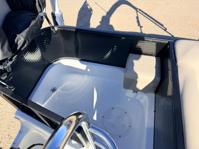 Slide: The Image of Interior of a 2021 Hurricane Fun Deck 198 boat. - 49