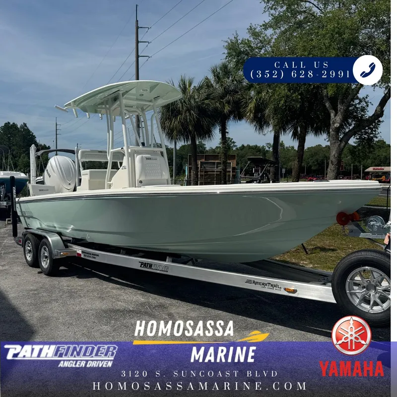 The Image of Pathfinder 2500 Hybrid boat at Homosassa Marine, 2026 model. - 1