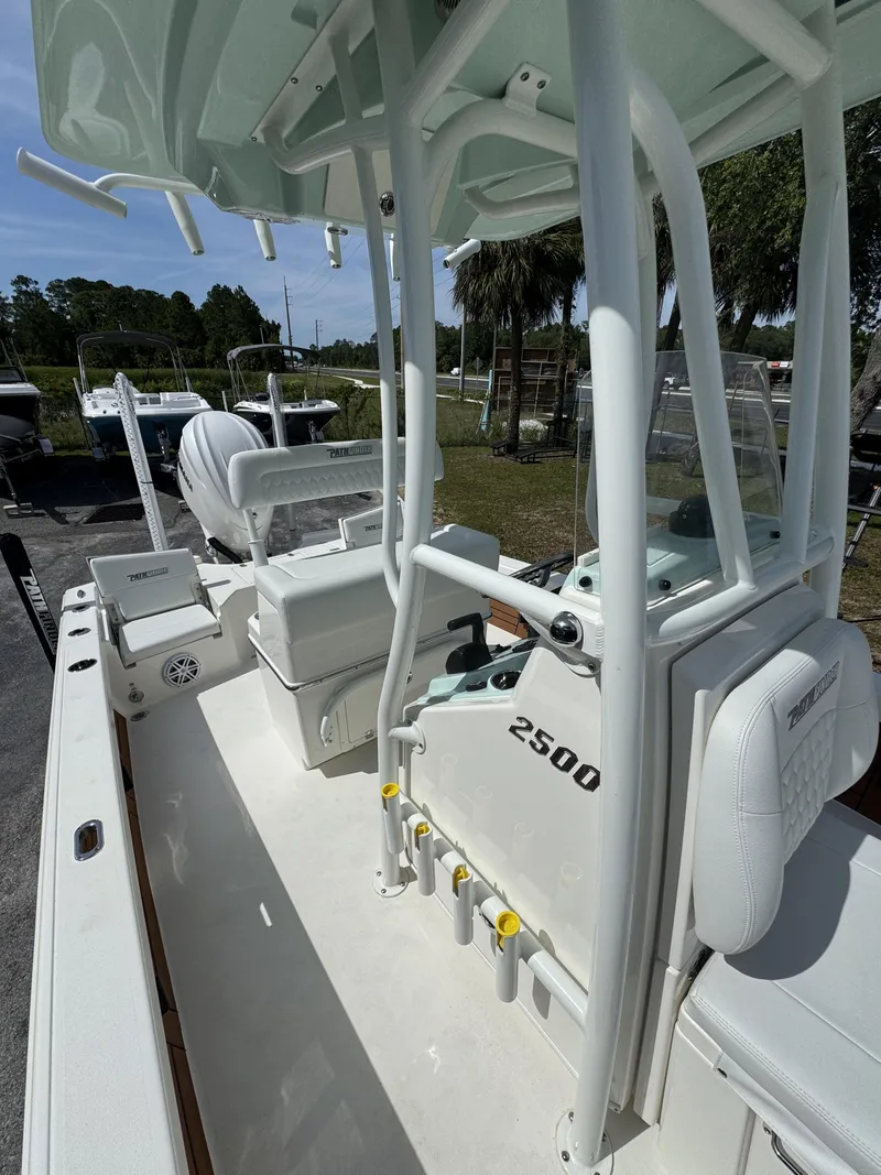 Slide: The Image of Interior view of Pathfinder 2500 Hybrid boat, model 2026. - 10