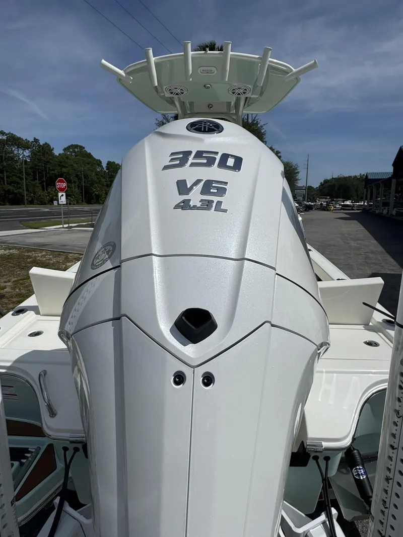 Slide: The Image of Pathfinder 2500 Hybrid 2026 with 350 V6 4.3L engine. - 7