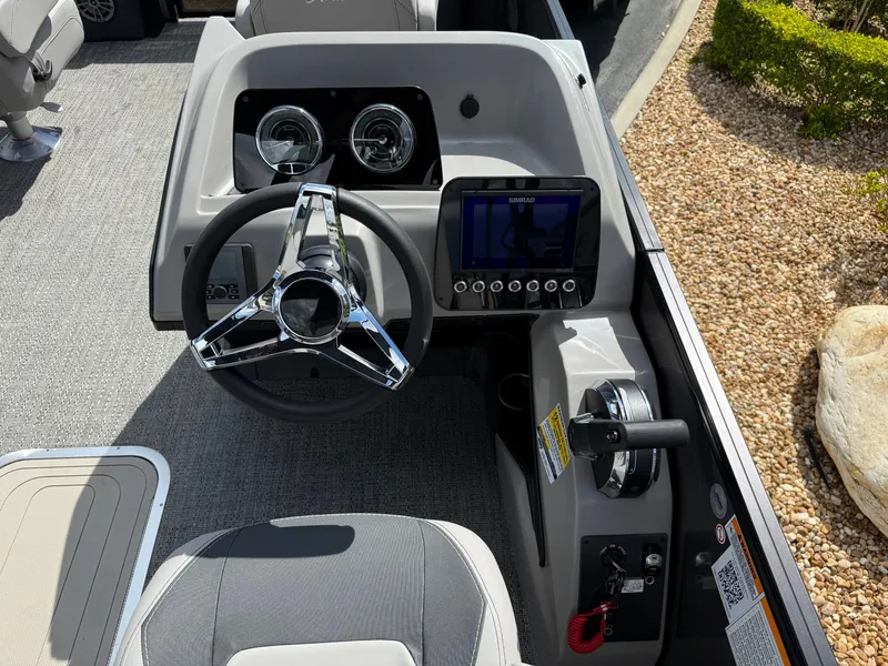 Slide: The Image of 2026 Barletta Aria 22F helm with modern dashboard design. - 11
