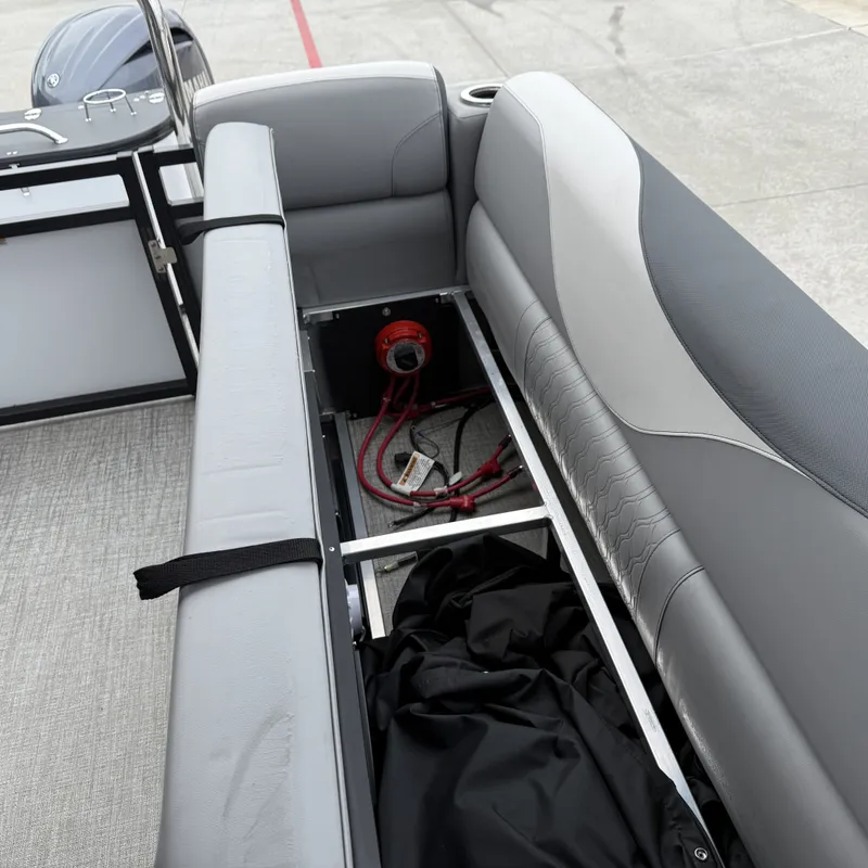 Slide: The Image of Avalon Venture 85 Quad Lounge - 23' 2025 - 15