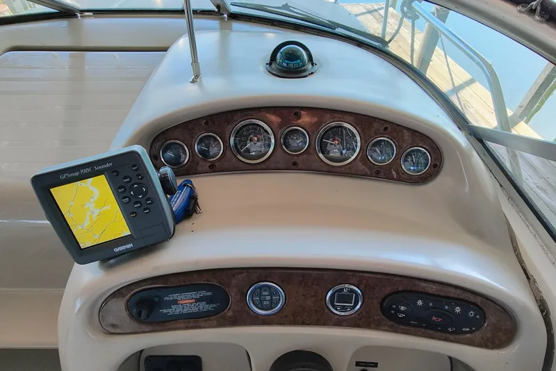 Slide: The Image of Sea Ray Sundancer 260 2001 - 17