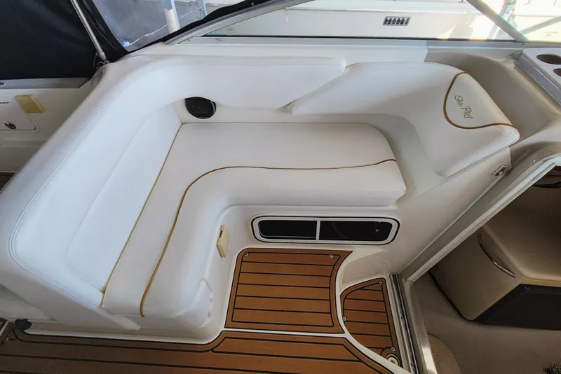 Slide: The Image of Sea Ray Sundancer 260 2001 - 27
