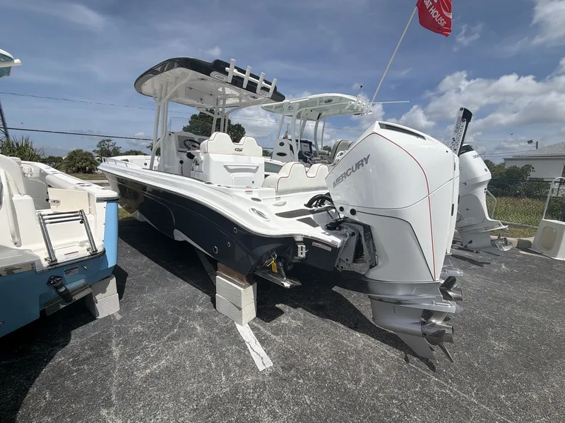 Slide: The Image of 2024 Glasstream 280 SCX boat with Mercury outboard motor. - 3