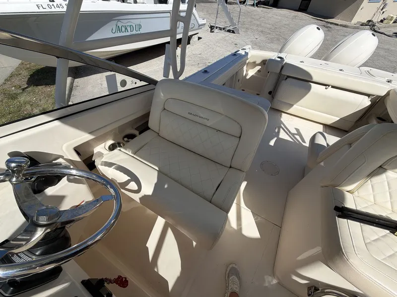 Slide: The Image of Interior of a 2022 Grady-White Freedom 275 boat. - 11