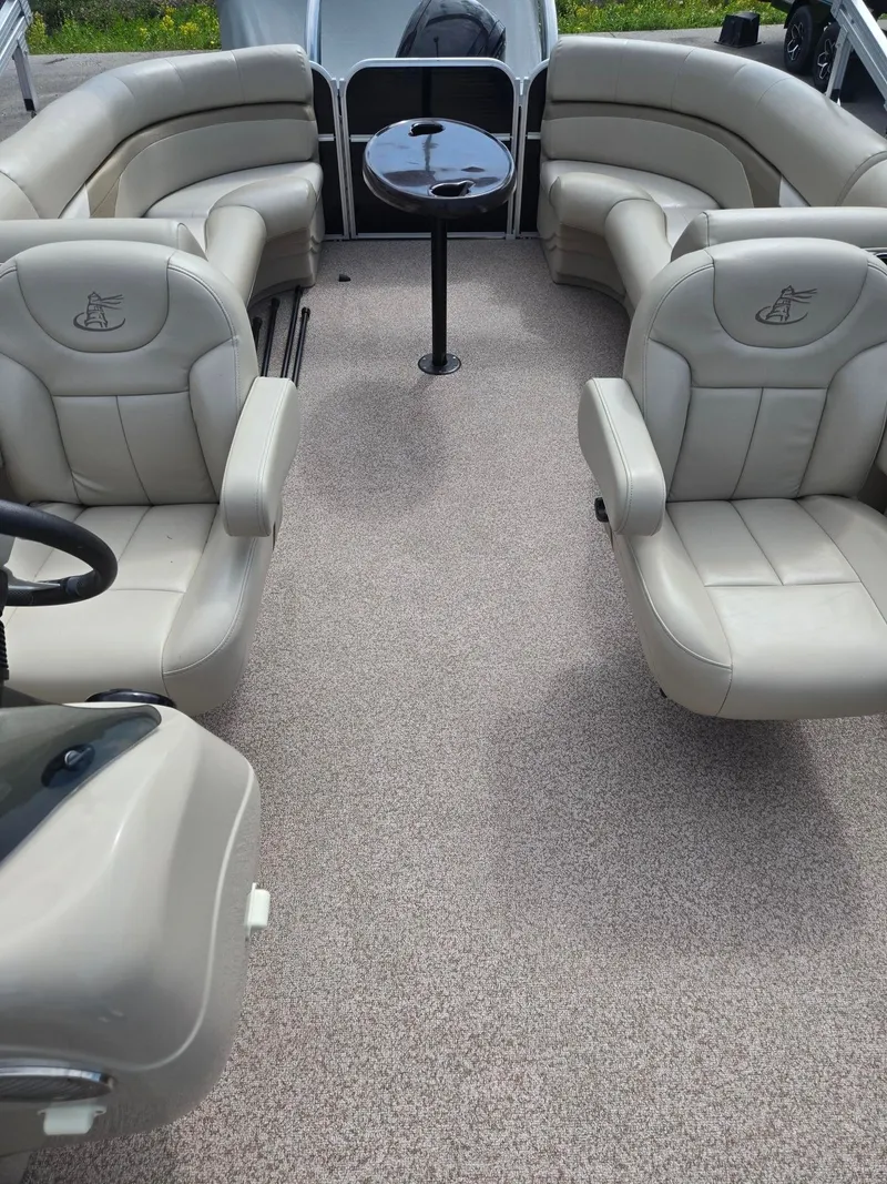 Slide: The Image of Interior of a 2017 Misty Harbor 2285 pontoon boat. - 9