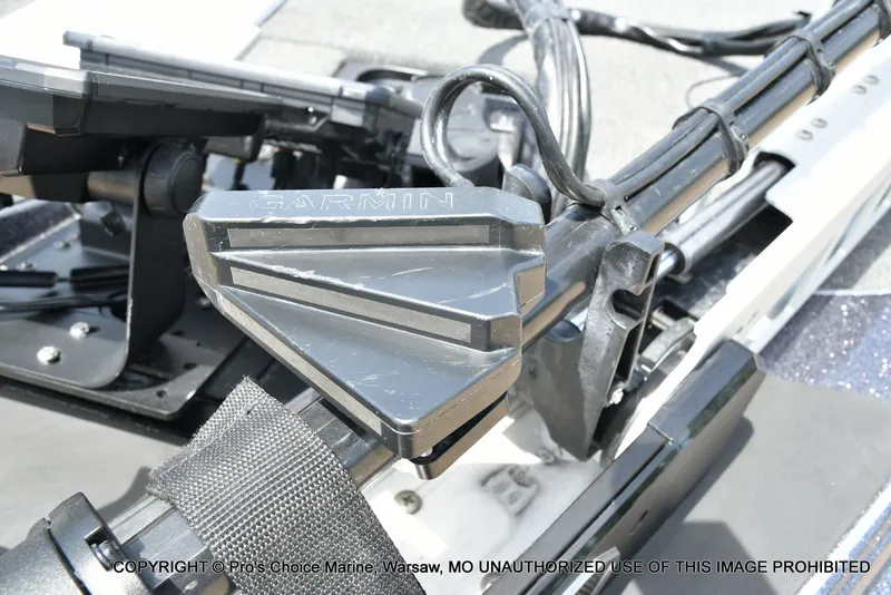 Slide: The Image of Garmin equipment on Triton 20XP Patriot 2024 boat. - 4