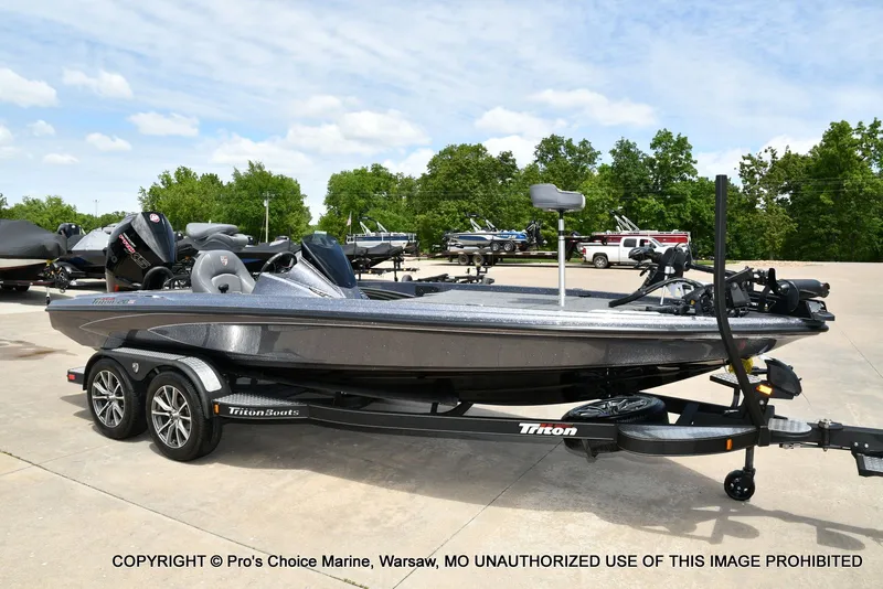 Slide: The Image of Triton 20XP Patriot 2024 - 73