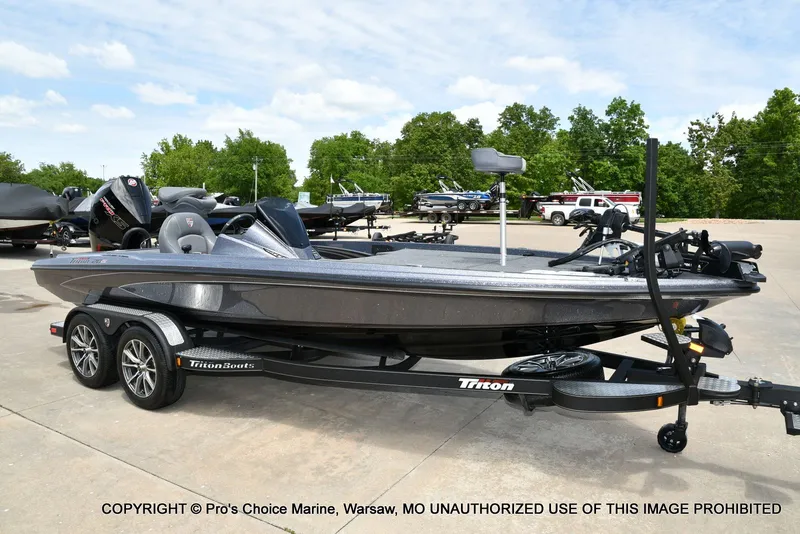 Slide: The Image of Triton 20XP Patriot 2024 - 78