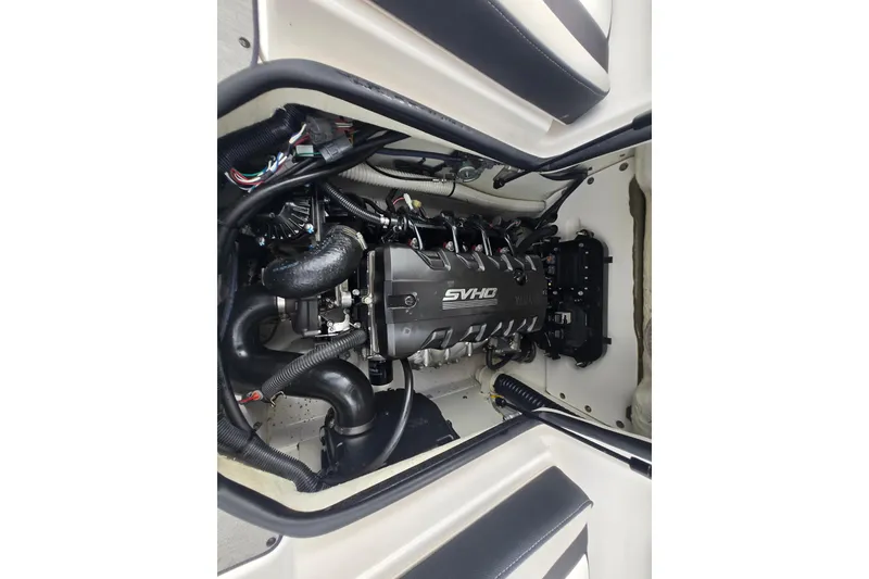 Slide: The Image of 2021 Yamaha Boats AR195 engine compartment showcasing SVHO engine details. - 15
