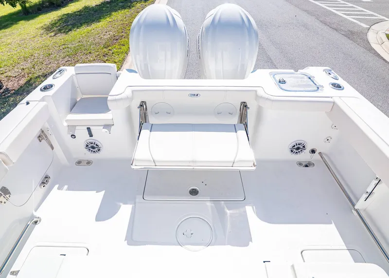 Slide: The Image of Interior view of Sea Hunt Gamefish 30 Coffin Box 2026 boat. - 14