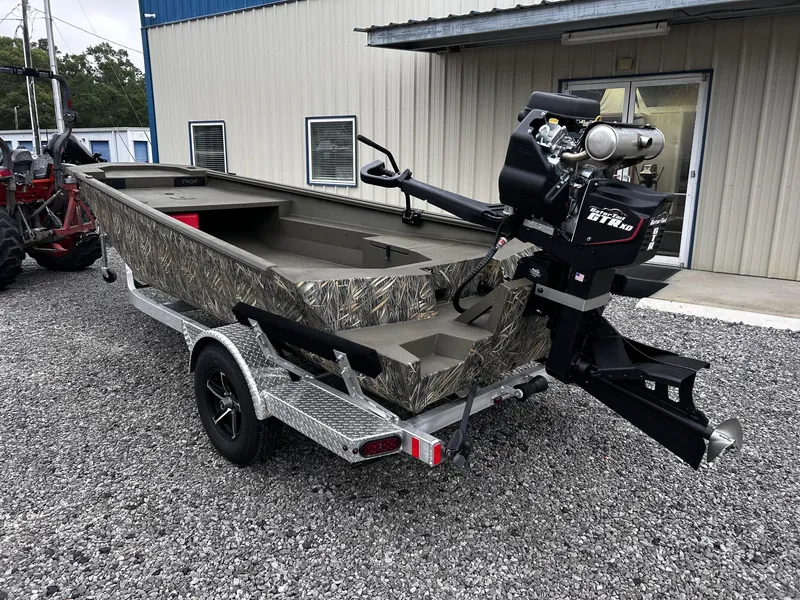 Slide: The Image of 2026 Thor SWAMP HAMMER 1754 boat on trailer. - 5