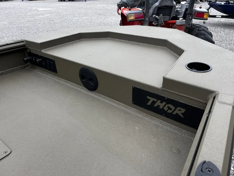 Slide: The Image of Thor Timber Hammer 60HP TOHATSU 2026 - 6