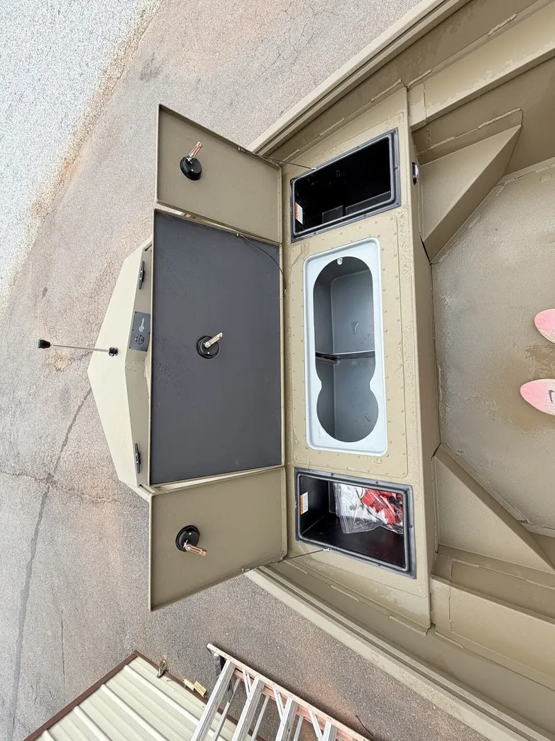 Slide: The Image of Interior view of G3 GATOR TOUGH 18CC boat, model year 2026. - 5