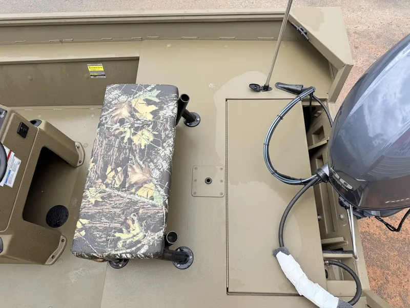 Slide: The Image of G3 GATOR TOUGH 18CC boat with camouflage seat and outboard motor, year 2026. - 8