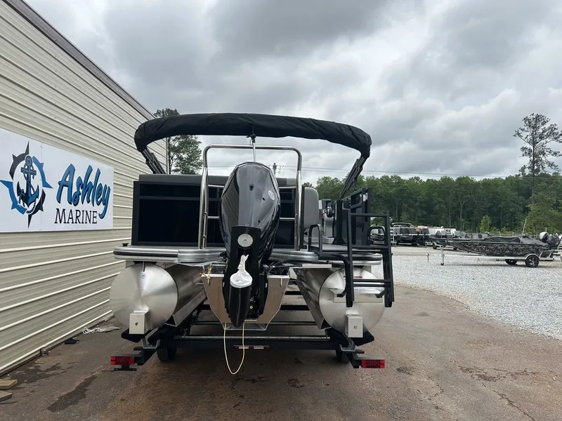 Slide: The Image of Lowe LS Walk Thru 190 boat at Ashley Marine, 2026 model. - 7