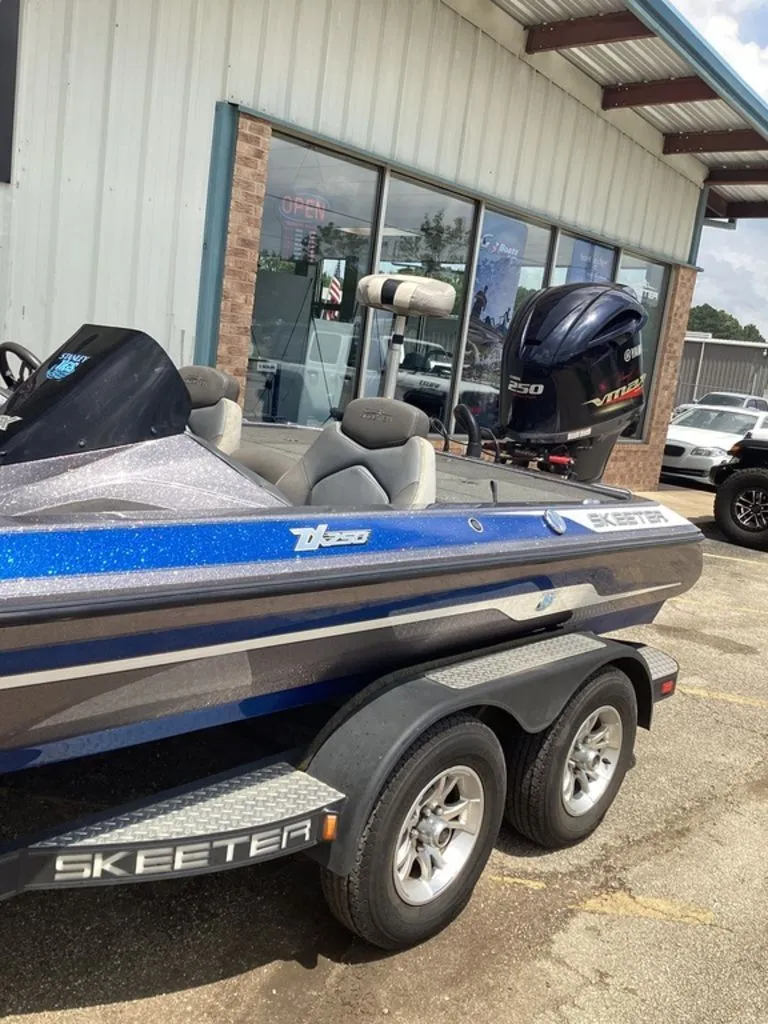 Slide: The Image of Skeeter ZX250 2017 - 51
