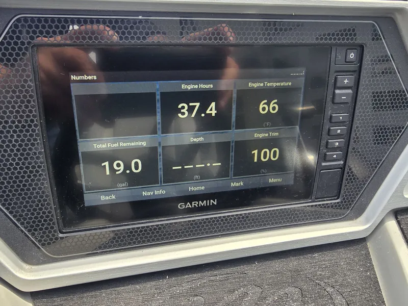 Slide: The Image of Garmin display on Manitou 23 Encore RF SHP 2022 boat. - 18