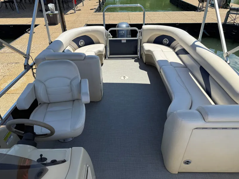 Slide: The Image of Interior of a 2016 SunChaser 8524 LR pontoon boat. - 23