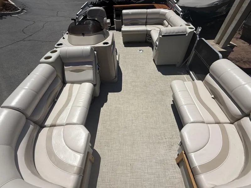 Slide: The Image of Interior of a 2013 SunChaser 8520 4.0 RE pontoon boat. - 5