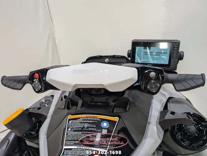 Slide: The Image of Handlebars of 2025 Sea-Doo FishPro Trophy 170 with GPS display. - 20