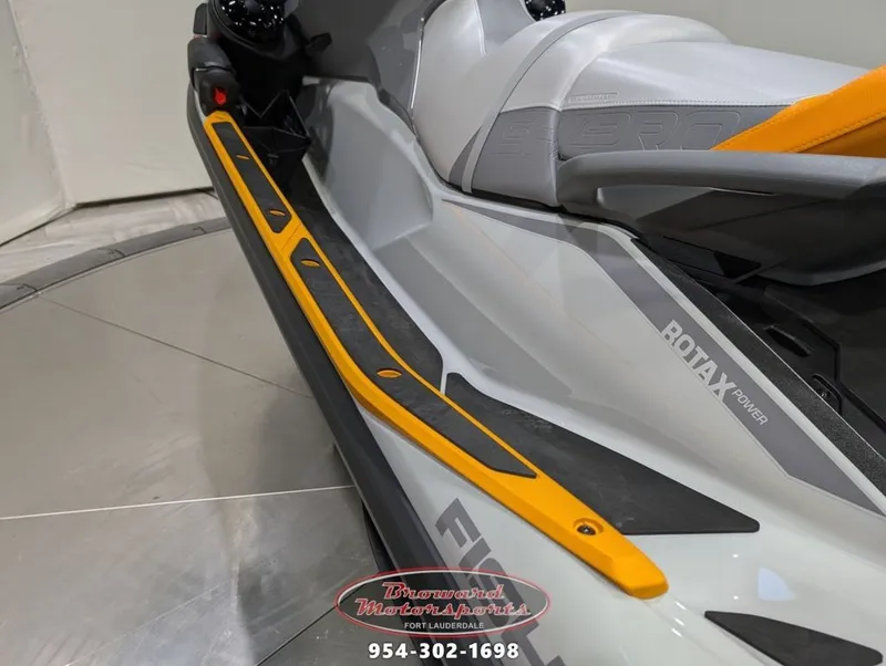 Slide: The Image of Sea-Doo FishPro Trophy 170 2025, close-up of seat and footrest. - 24