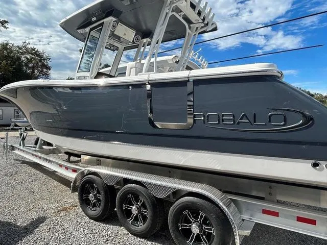 Slide: The Image of Robalo R270 Center Console 2026 - 3