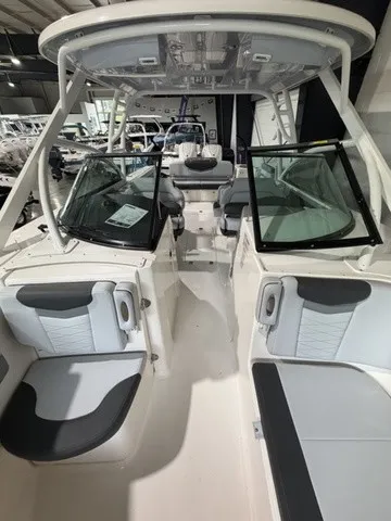 Slide: The Image of Robalo R317 Dual Console 2025 - 14