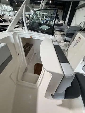 Slide: The Image of Robalo R317 Dual Console 2025 - 13