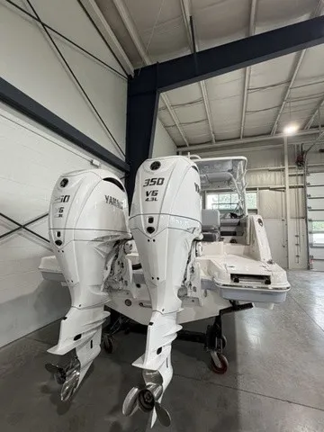 Slide: The Image of Robalo R317 Dual Console 2025 - 2