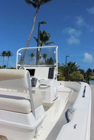 Slide: The Image of Robalo R160 Center Console 2016 - 10