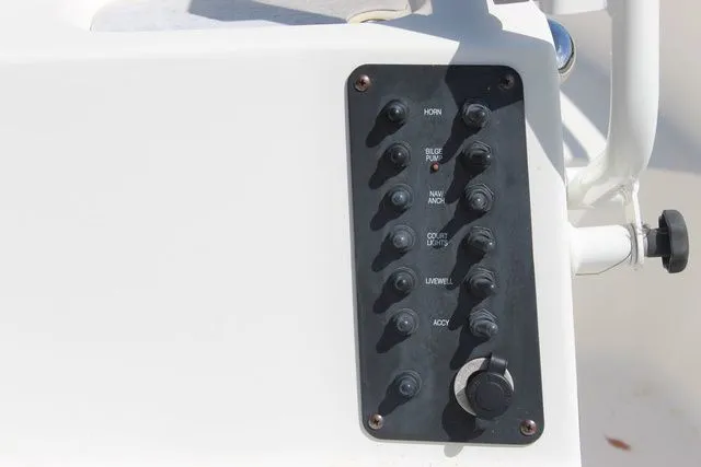 Slide: The Image of Robalo R160 Center Console 2016 - 11