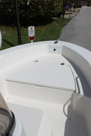Slide: The Image of Robalo R160 Center Console 2016 - 13