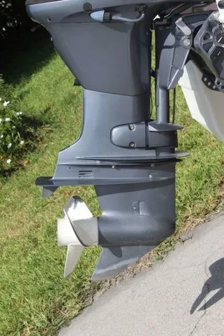 Slide: The Image of Robalo R160 Center Console 2016 - 18