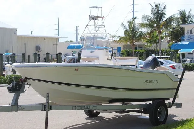 Slide: The Image of Robalo R160 Center Console 2016 - 3