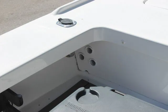 Slide: The Image of Interior view of a 2005 Action Craft 1890 Flatmaster boat. - 35