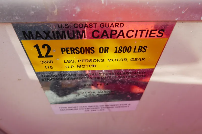 Slide: The Image of Capacity label on 2004 Sun Tracker Party Barge 240, 12 persons or 1800 lbs. - 14