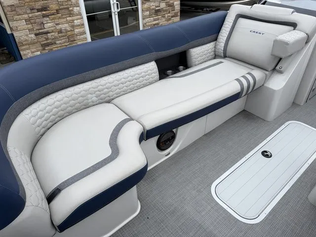 Slide: The Image of Crest Continental 250 SLC 2024 - 16