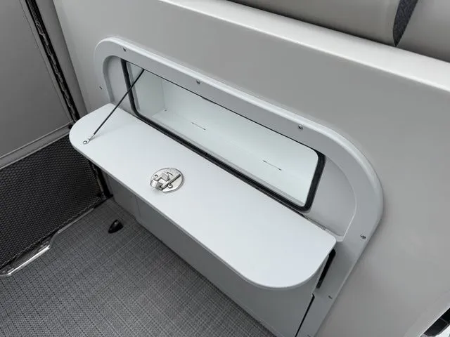 Slide: The Image of Crest Continental 250 SLC 2024 - 22