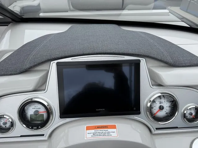 Slide: The Image of Crest Continental 250 SLC 2024 - 31