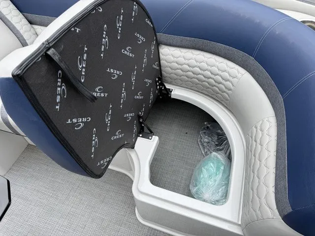 Slide: The Image of Crest Continental 250 SLC 2024 - 38