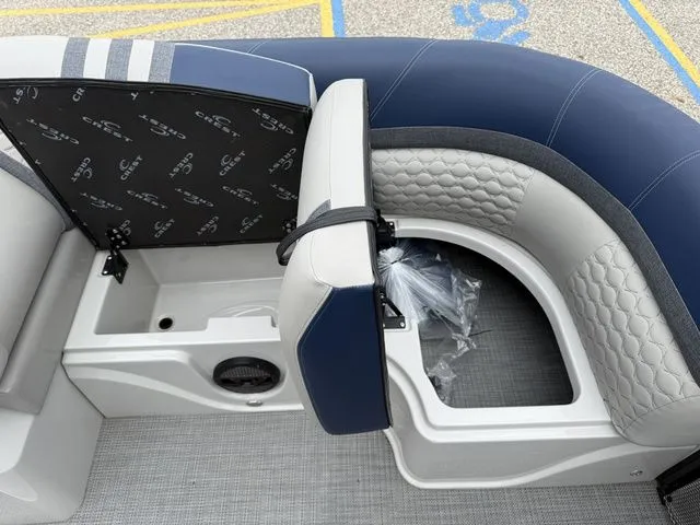 Slide: The Image of Crest Continental 250 SLC 2024 - 39