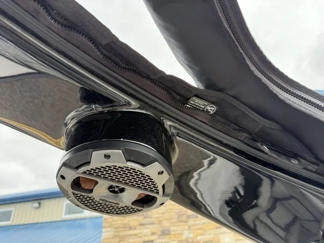 Slide: The Image of Crest Continental 250 SLC 2024 - 44