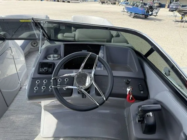 Slide: The Image of Bennington 25 Q FASTBACK 2024 - 17