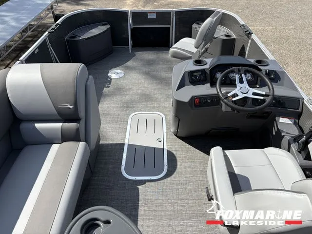 Slide: The Image of Bennington 18 S STERN FISHING 188 SVS-SPS 2024 - 9