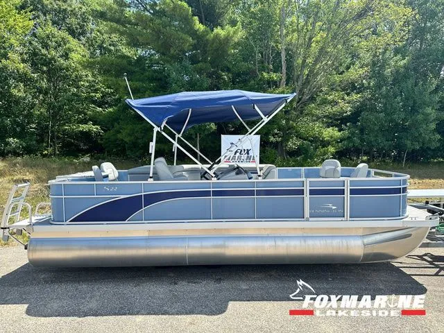 Slide: The Image of Bennington 22 S 4 PT FISHING 22 SF 2023 - 11