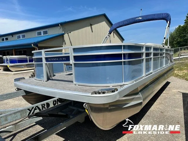 Slide: The Image of Bennington 22 S 4 PT FISHING 22 SF 2023 - 4