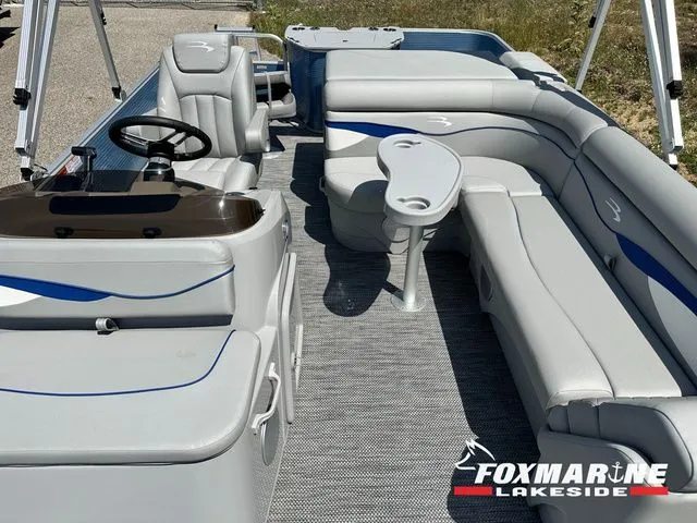Slide: The Image of Bennington 22 S 4 PT FISHING 22 SF 2023 - 6
